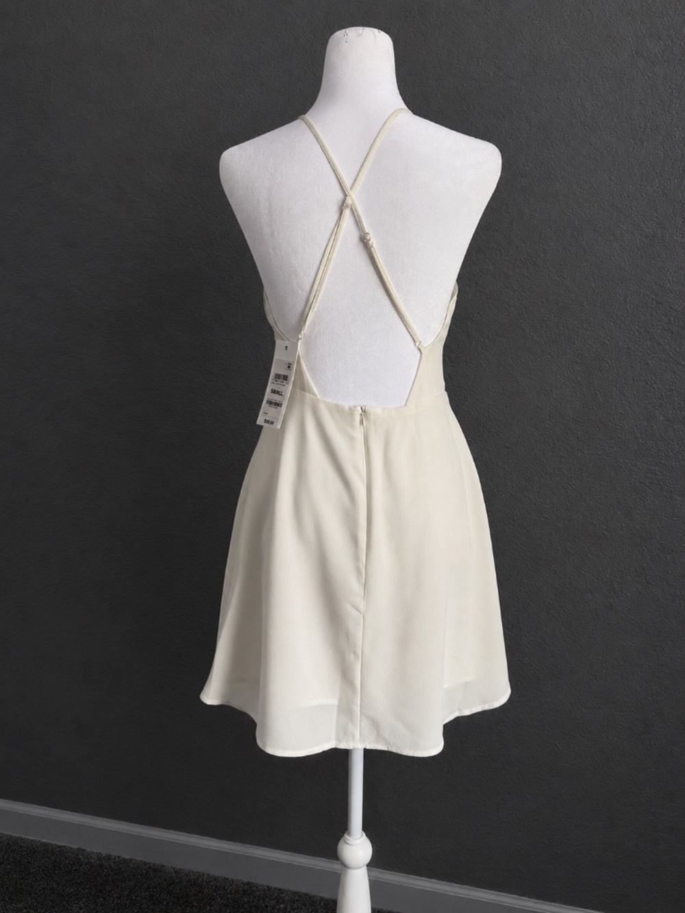 New W/Tags Lush Off-White Halter Embroidered Bodice Mini Dress Size Small - Picture 5 of 12